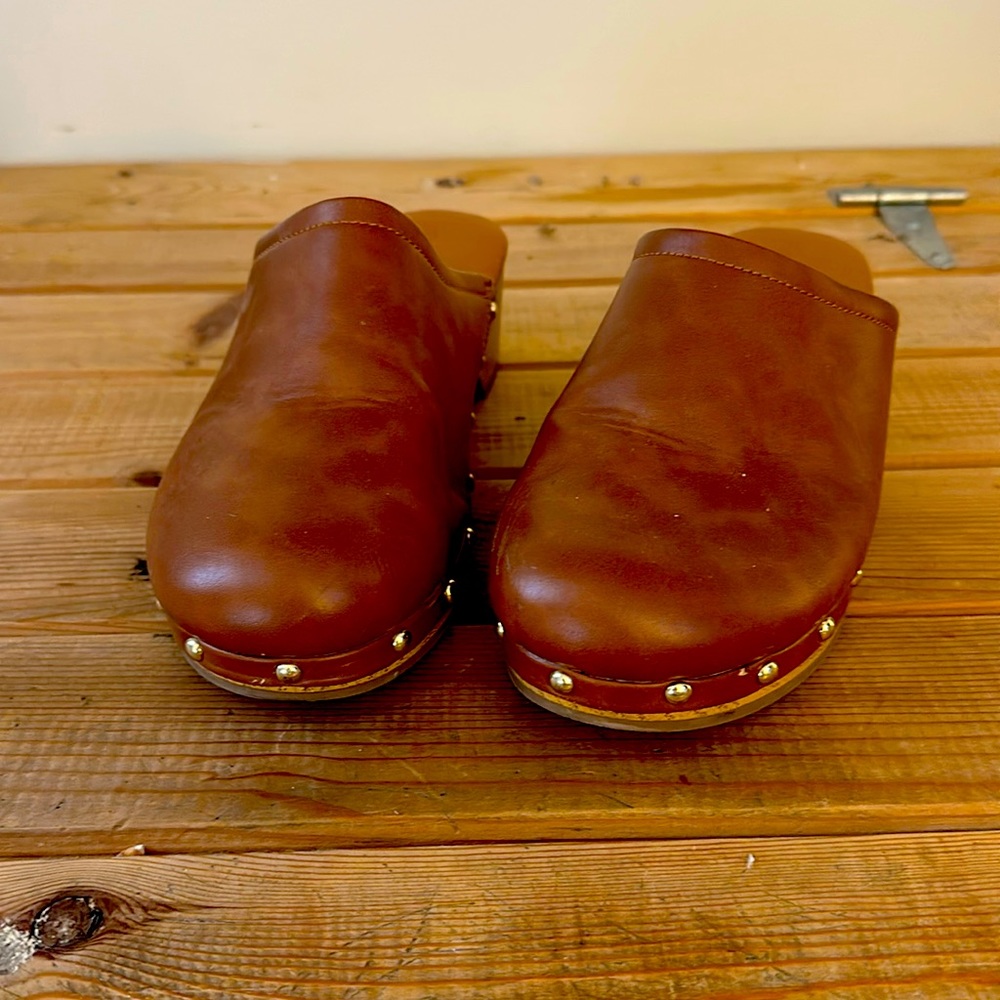 Tan universal threads clogs worn a few times
